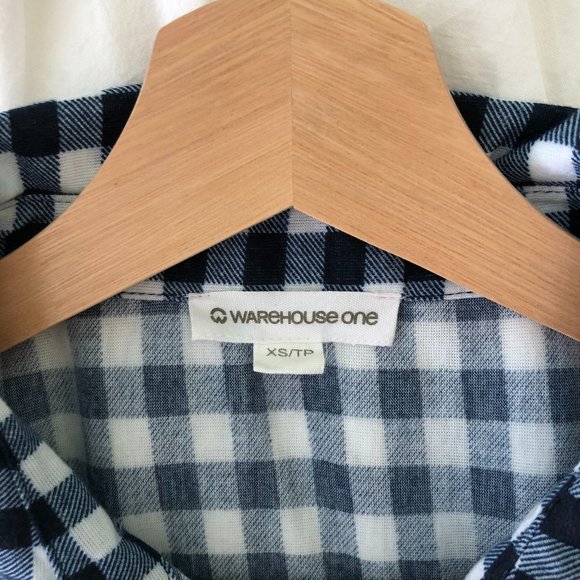 Sleeveless Flannel Blouse - Picture 4 of 5